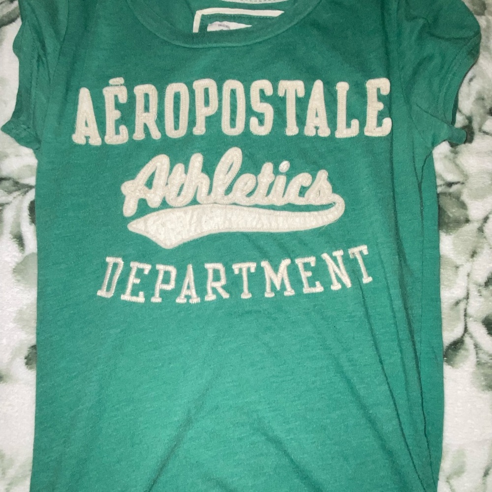 sm/p green aéropostale athletics department shirt